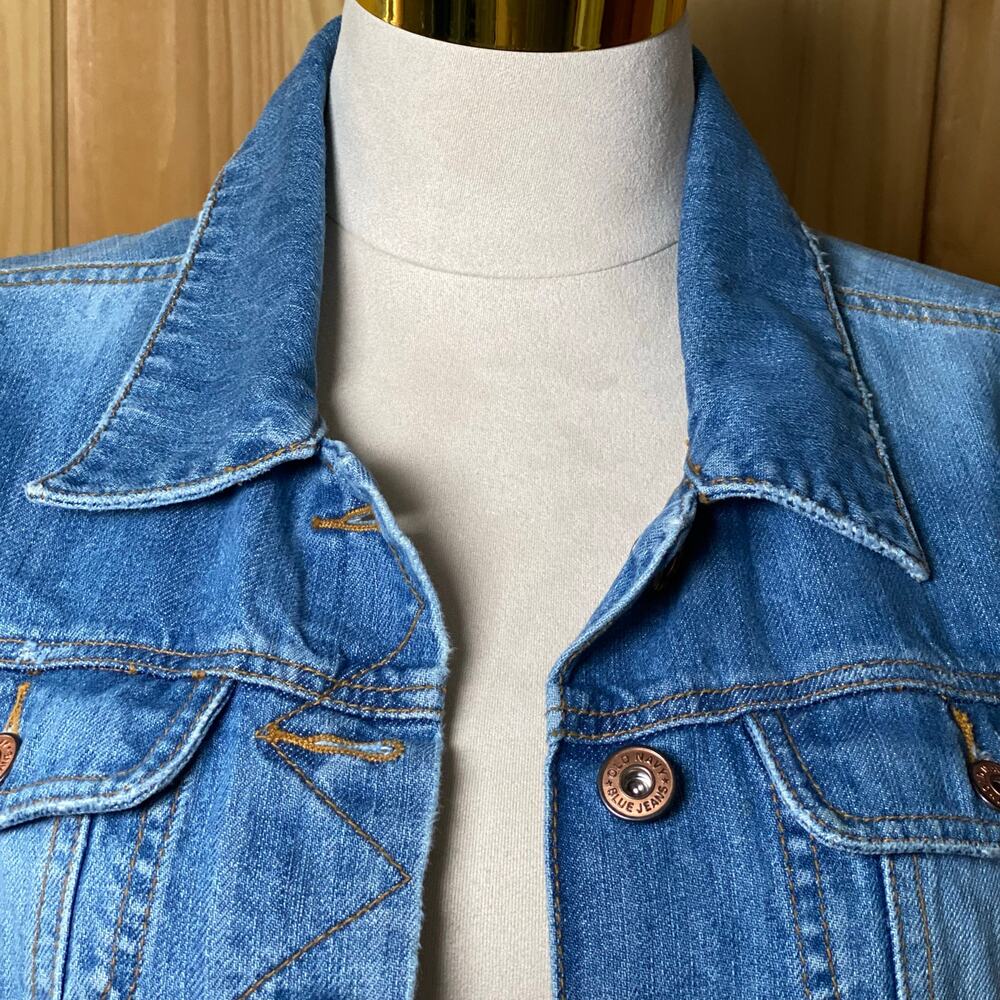 Vintage Y2K Old Navy Cropped Denim Jacket Lightwash Stitch Detail 100 Cotton Y2K - Picture 6 of 16